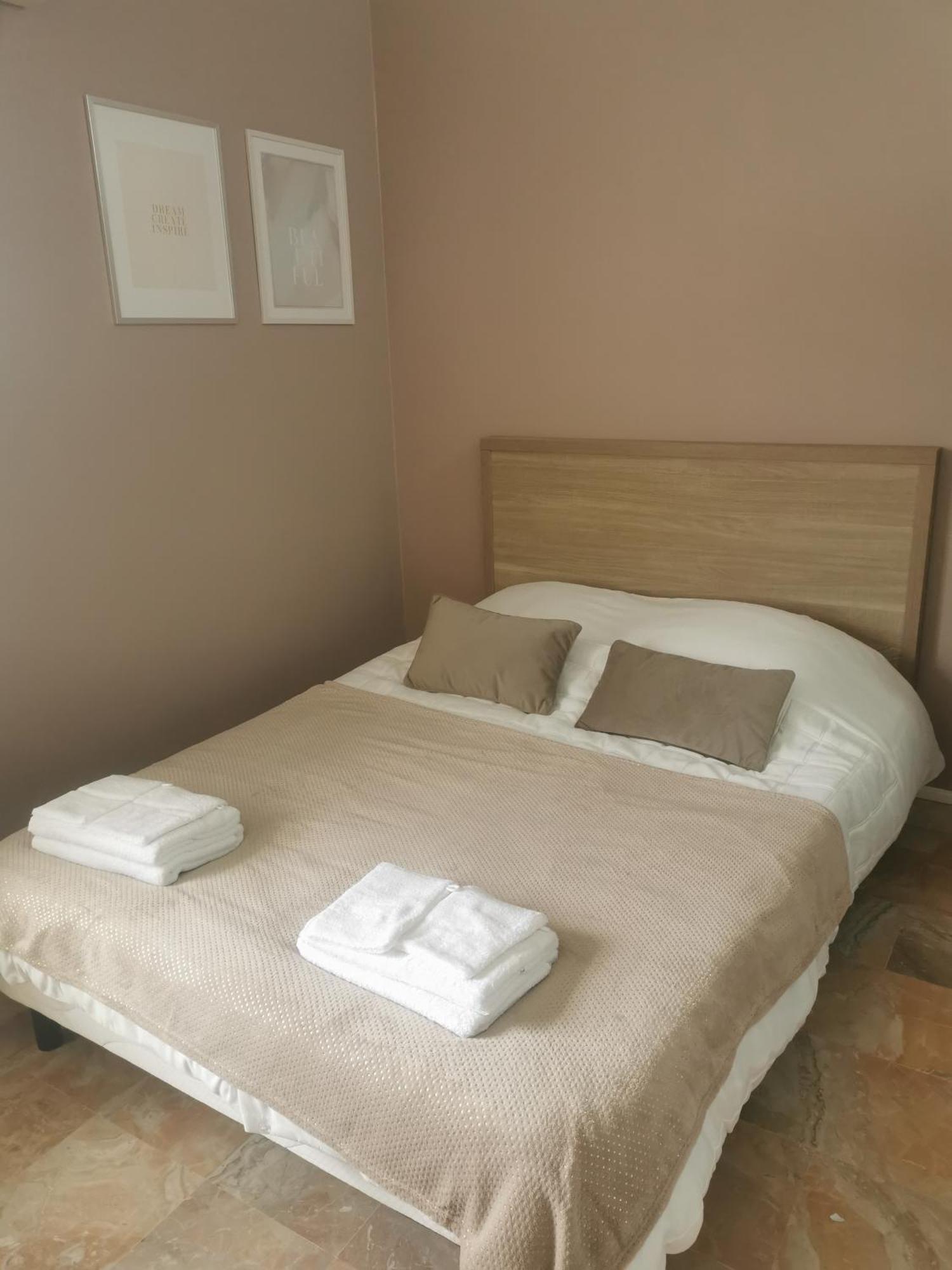 Appartement 3 , Disneyland - Parking Gratuit - Maison Des Platanes Meaux Kültér fotó